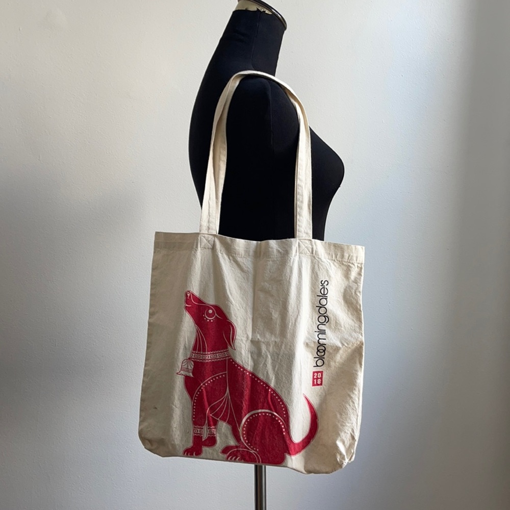 Bloomingdales tote bag.